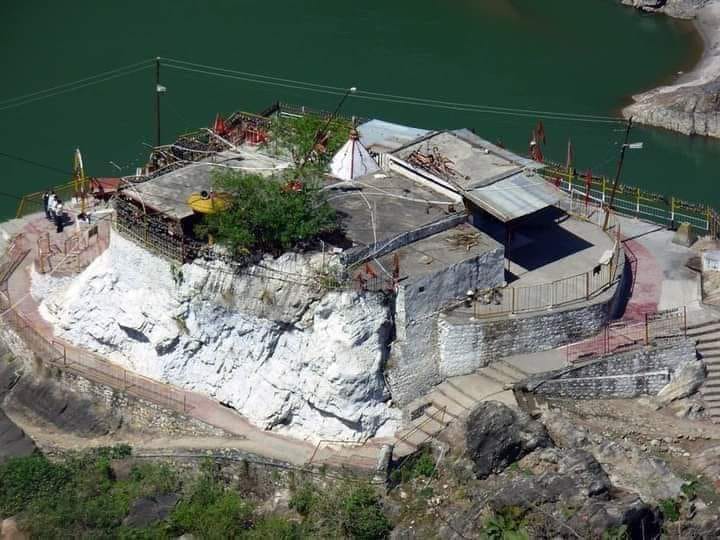 Old Dhari Devi Mandir 