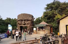 Robbers cave (Gucchu pani)