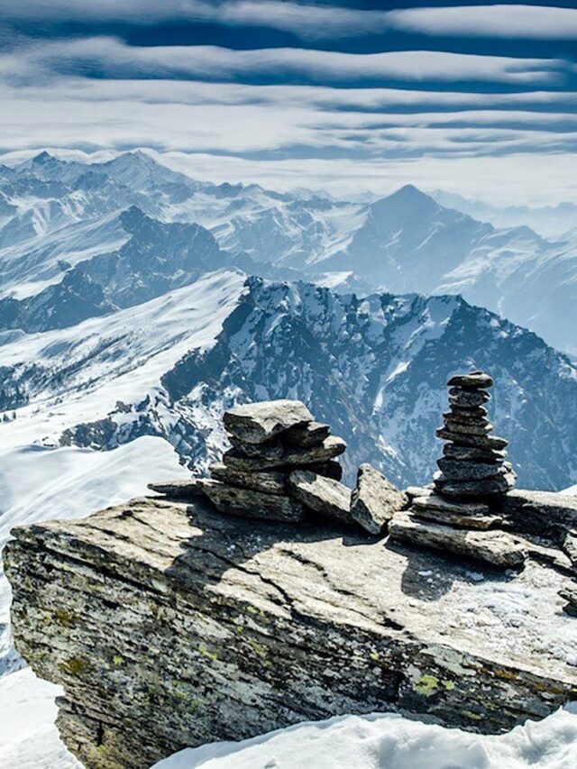 Planning for Kedarkantha Trek?
Here are some things to prepare.