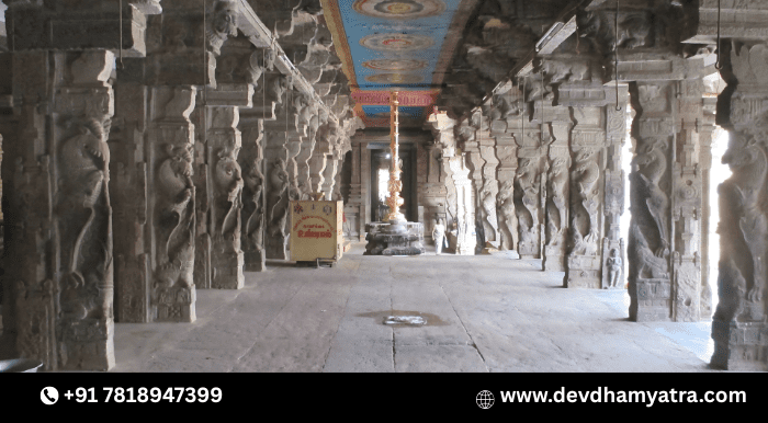 Architecture of  Rajagopalaswamy temple