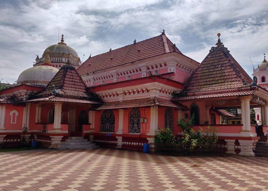 Shri nagesh temple Goa 